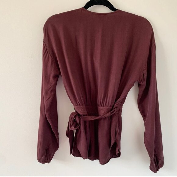 Aritzia Wilfred Anemone Blouse Wrap Tie Up Belted V-neck Truffle Maroon Size XS - Picture 14 of 16